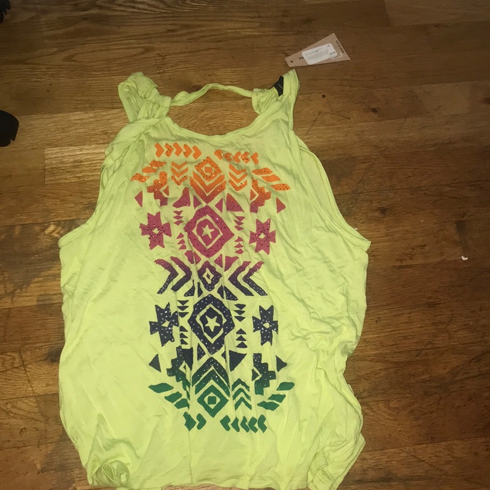 A NEON TANK TOP PERFECT FOR SUMMER
